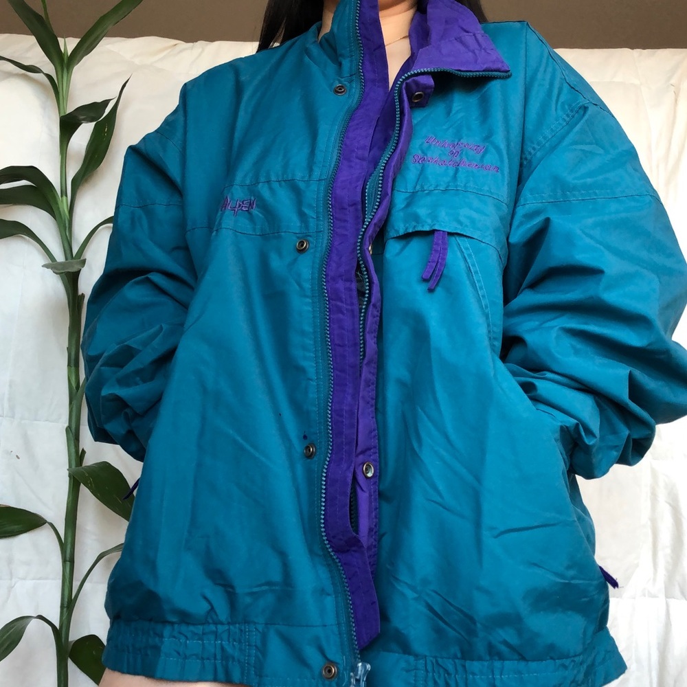 Windbreaker - Picture 2 of 5
